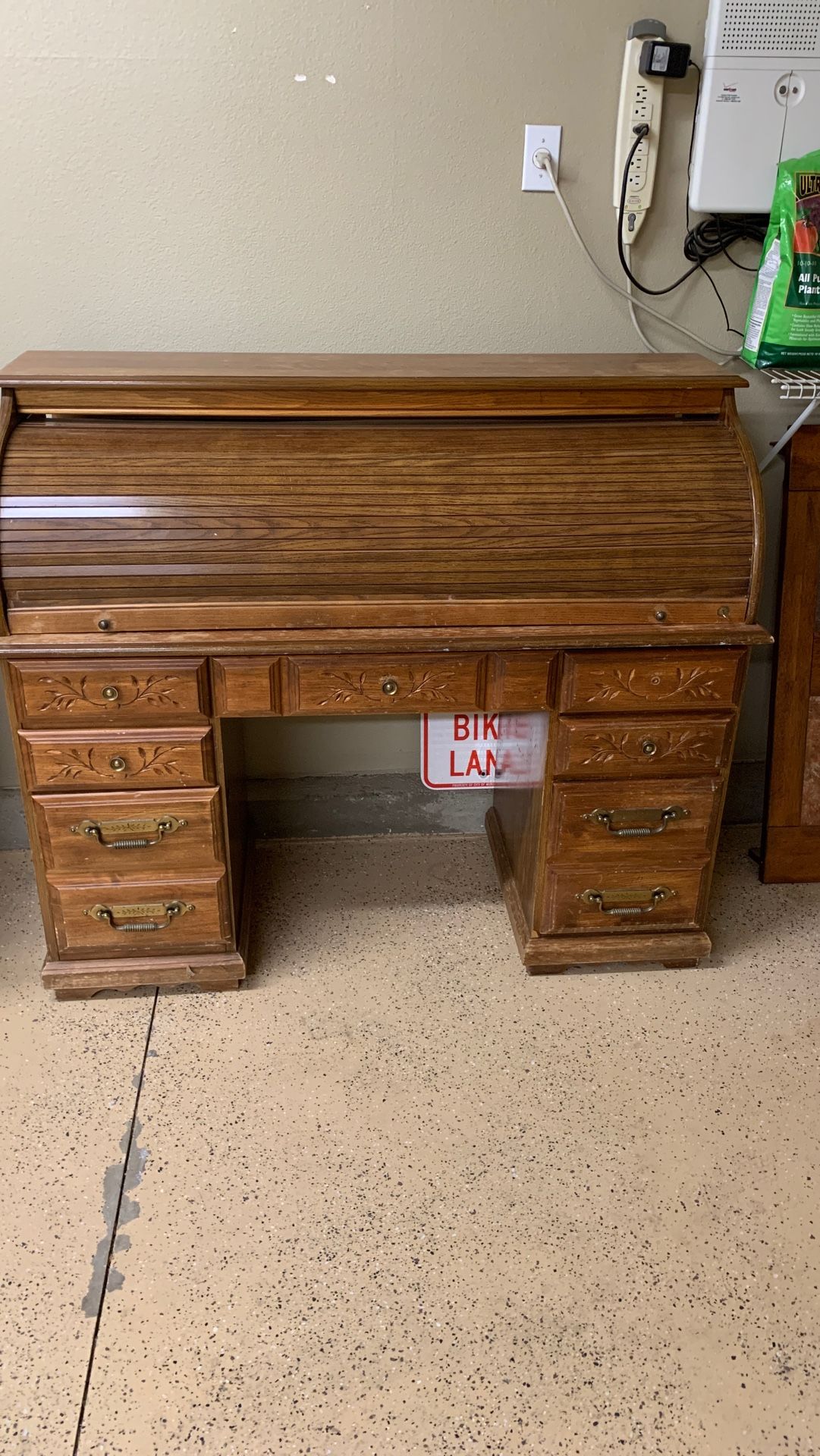 Antique roll top desk
