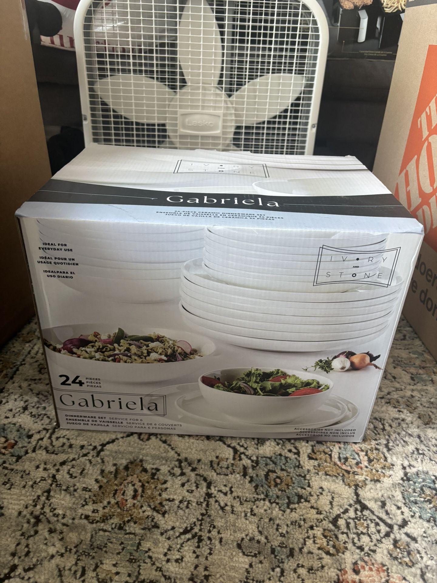 Dinnerware Set