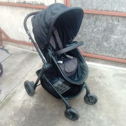 Baby stroller like new only used a couple time just been sitting