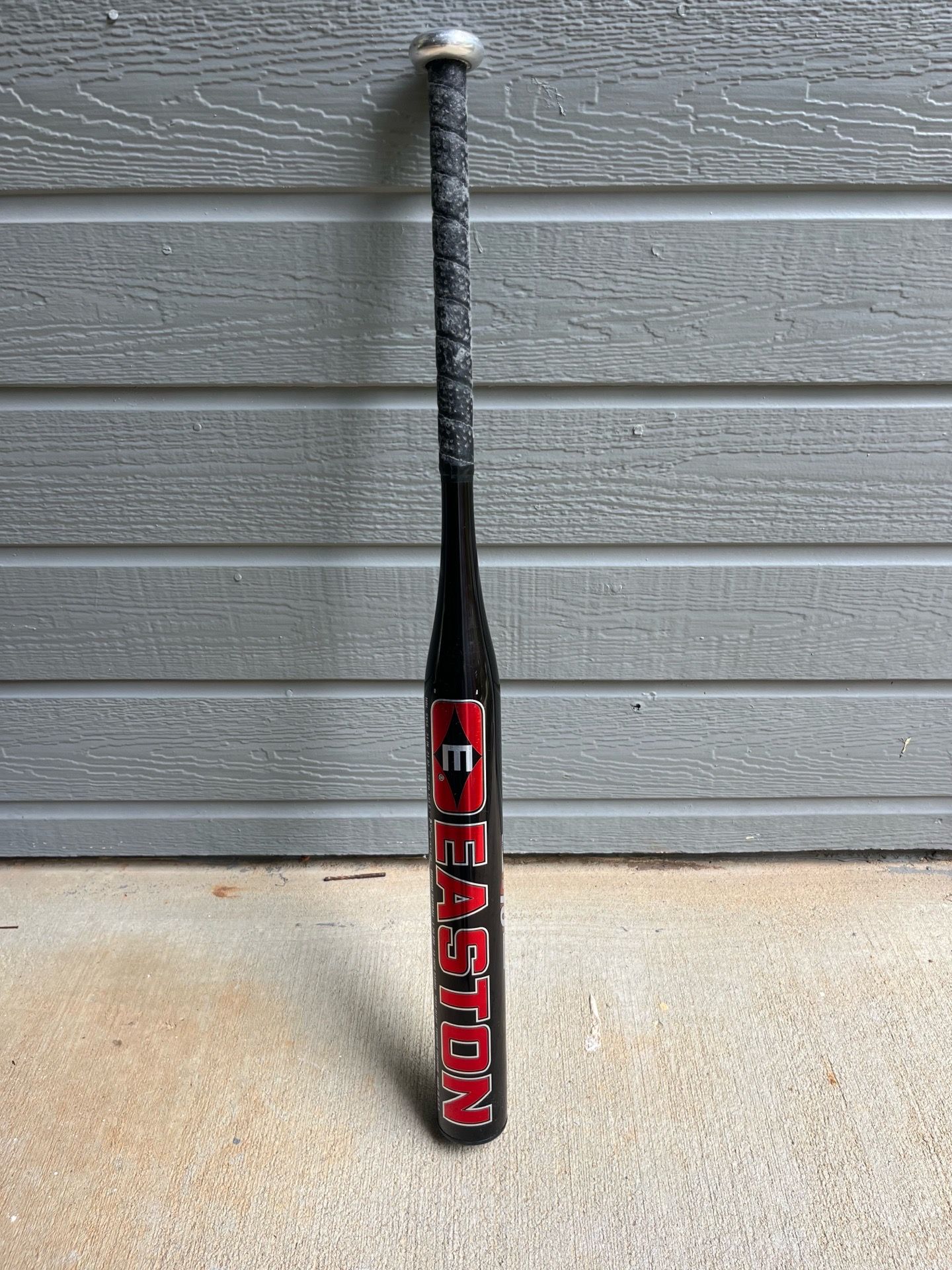 Easton Black/Red Aluminum Baseball Bat