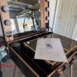 Travel Makeup Vanity With Mirror And Ligths 