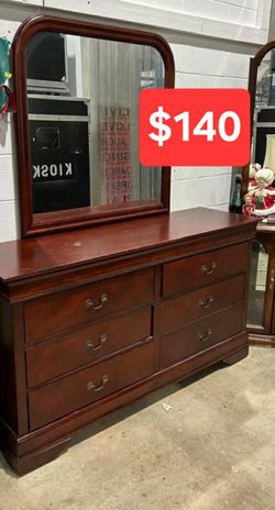 Dresser