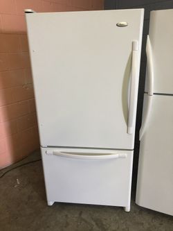 White Bottom Freezer Refrigerator With Ice Maker