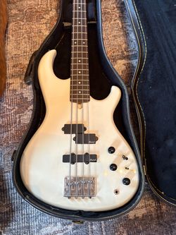 Aria Bass