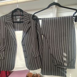 Women’s Business Suit Size 8