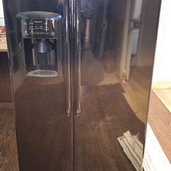 GE Refrigerator 