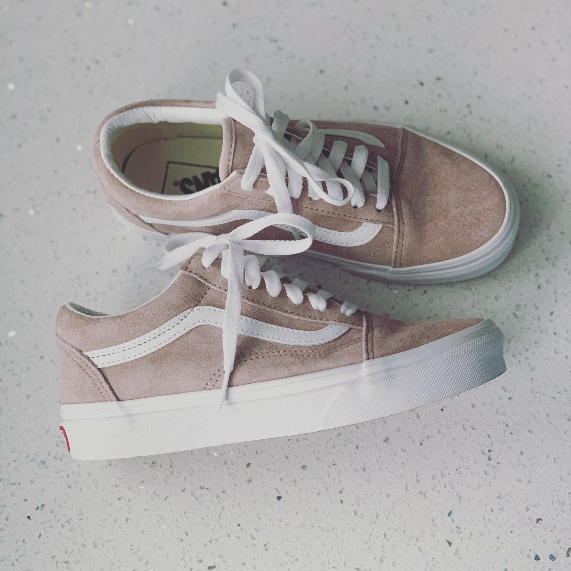 Women’s VANS Old Skool Pink Suede Low Top Sneakers Size 5.5