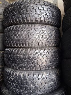 Set 235 75 15   Goodyaer Wrangler