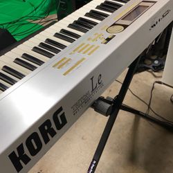 Korg Tritón Le Con Muchos Samples