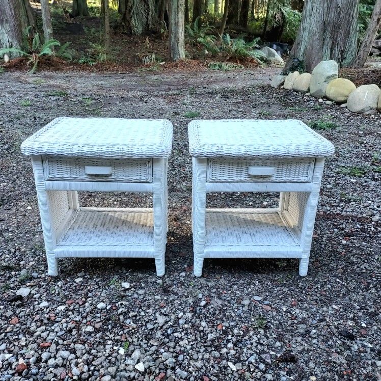 Pair White Wicker Night Stands End Tables