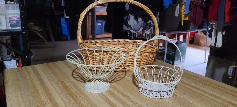 Set of Wicker and Metal Baskets 