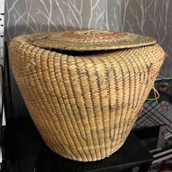 Wicker / Rattan Basket with Lid