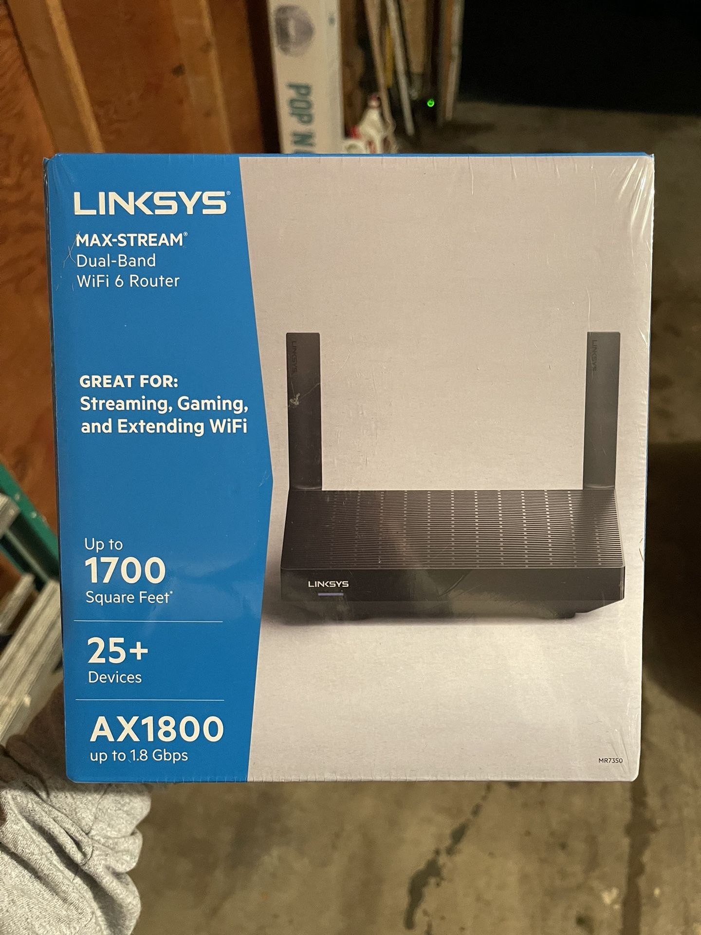 Linksys - Max-Stream AX1800 Dual-Band Mesh Wi-wFi 6 Router - Black