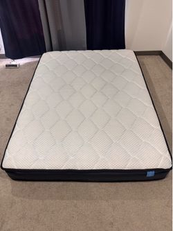 Queen bed mattress