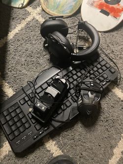 Tv, Computer Monitor, Keyboards, And A Mouse