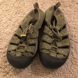 Keen Size 7 Green Sandals Women