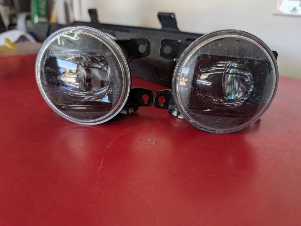 2023 Honda Civic OEM LED foglights