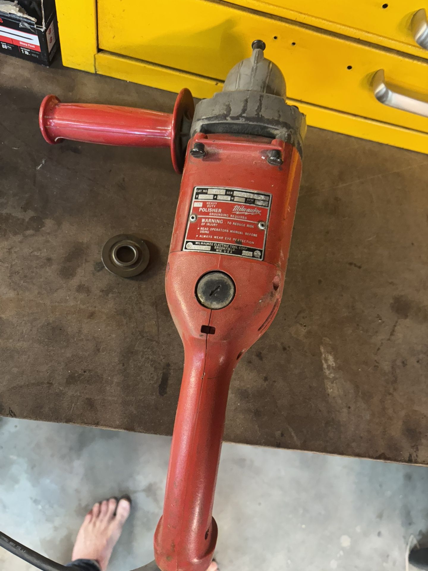 Milwaukee. Large Polisher