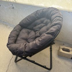 Black Folding Saucer Chair