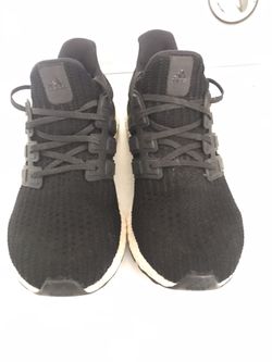 Black 4.0 ultraboost size 9 men