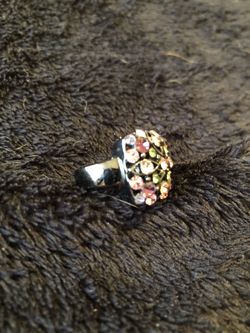 Gemstone ring