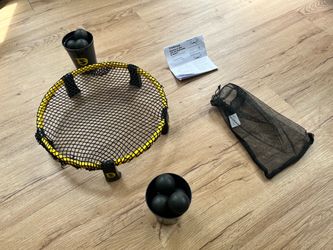 Table top spike ball