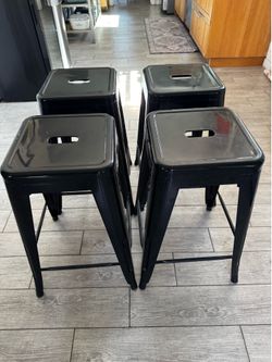 Black Metal Counter/Barstools