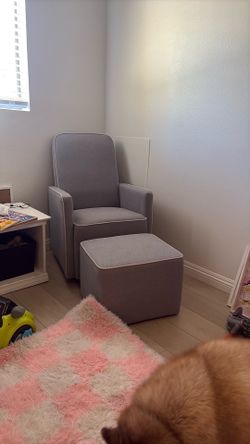 Rocking nursery chair