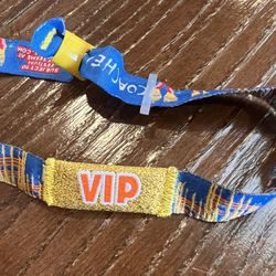 Coachella Wristbands. Sunday Local Pick Up
