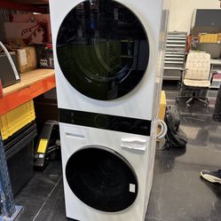 Stacking washer and dryer 