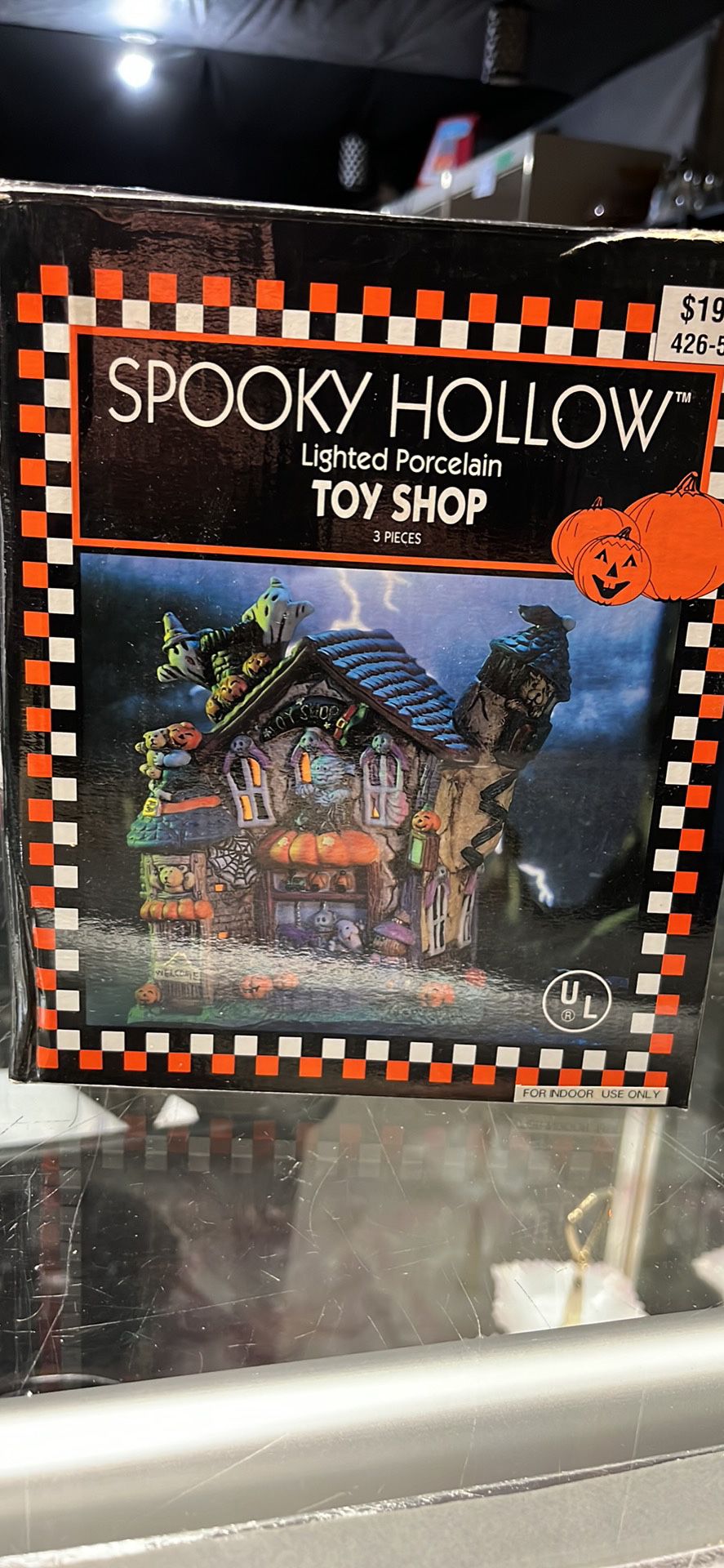 1998 Spooky Hollow Lighted Porcelain Toy Shop 