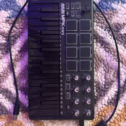 Akai MPK mini Professional Midi Keyboard & Drumpads