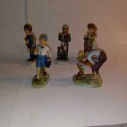 5 Norman Rockwell Figures 