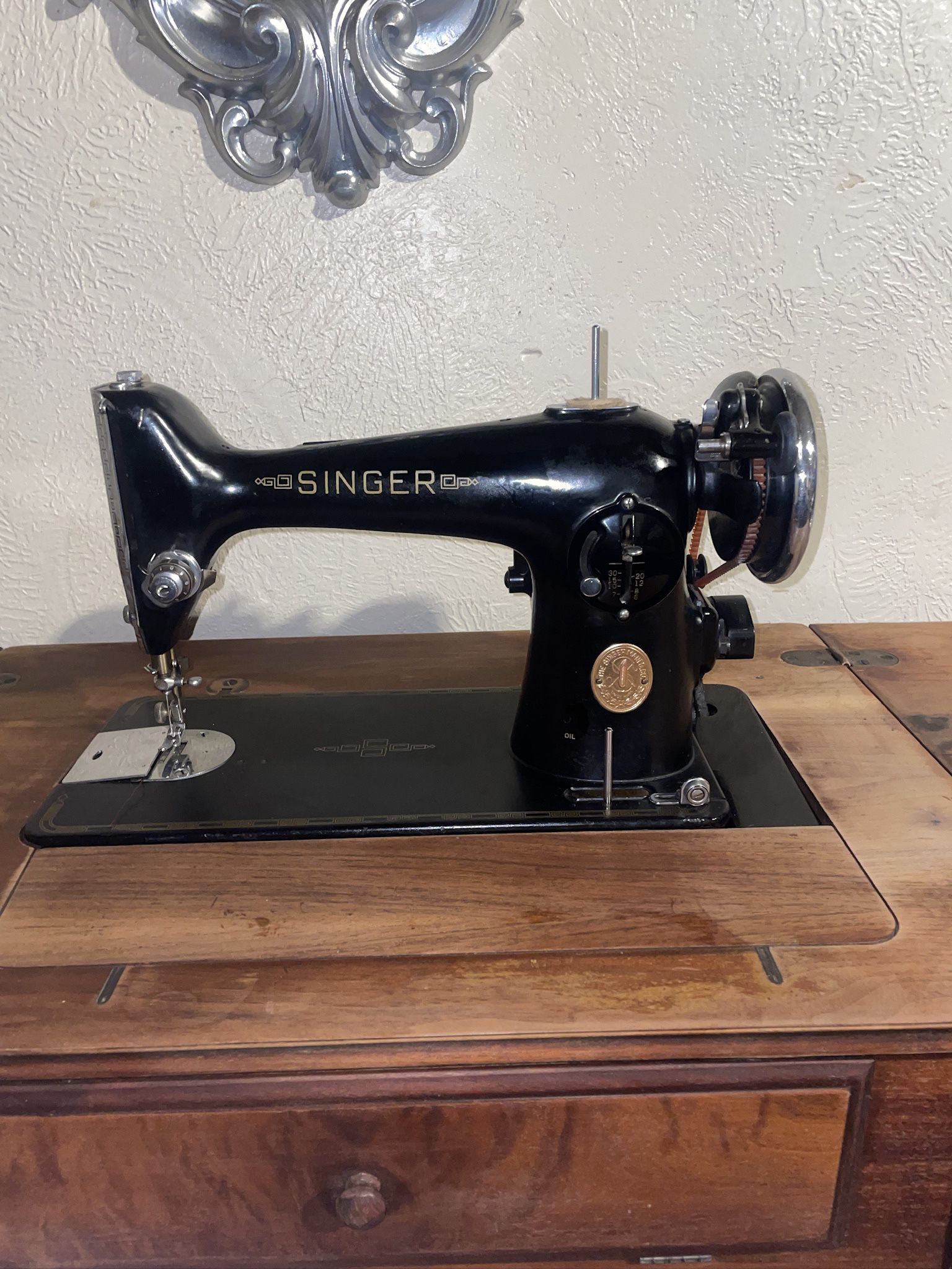 1947 Singer Sewing Machine