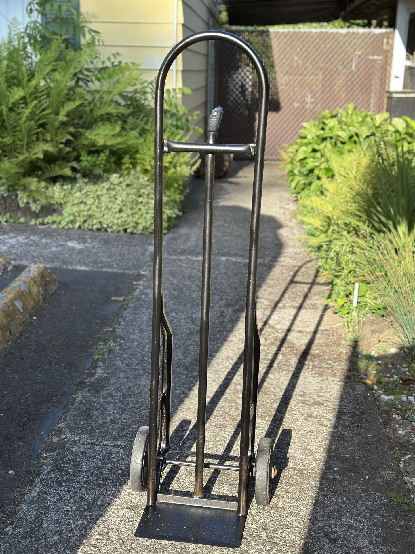 Heavy-Duty Hand Truck / Dolly