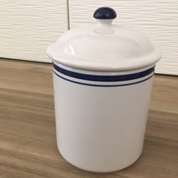 Food Storage ~6x9 Ceramic Pot