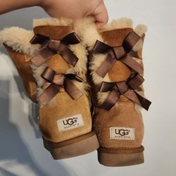 Womens Uggs With Bows