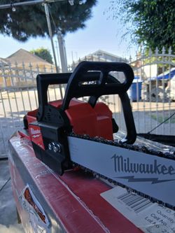 Milwaukee chainsaw