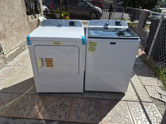 Maytag Washer and Dryer Set