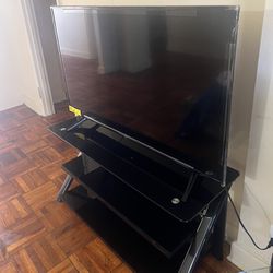 Fire Tv 50 ‘ and table 