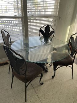 $100a Outdoor patio set