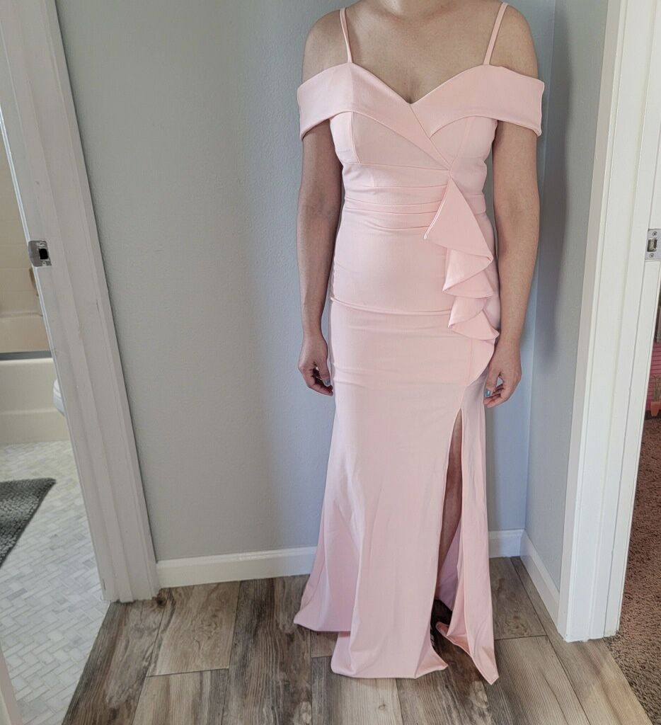 Lenovia Ruffle Detailed Off-Shoulder Trumpet Dress Blush/Pink size small