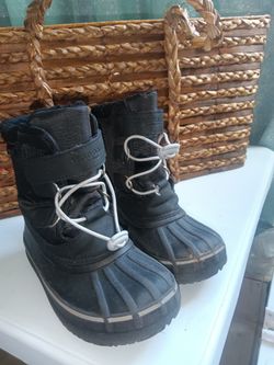 Snow Boots Kids Size 11 And 12
