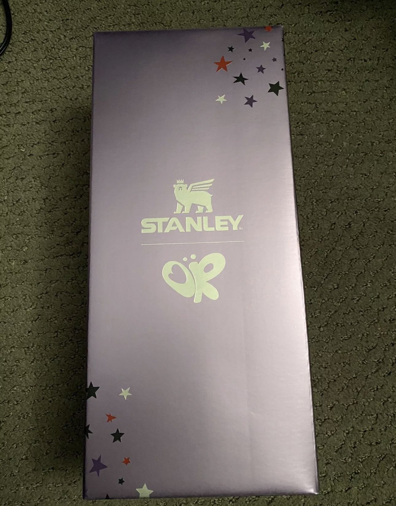 Stanley x Olivia Rodrigo Quencher H2.0 FlowState Tumbler 40 Oz In Hand