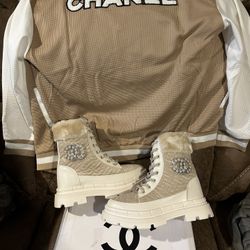 Size9 Boots Size Large Jacket 