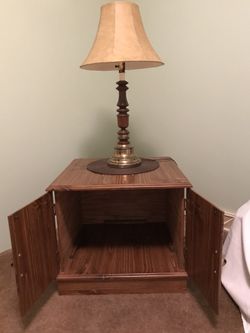 End table With Lamp