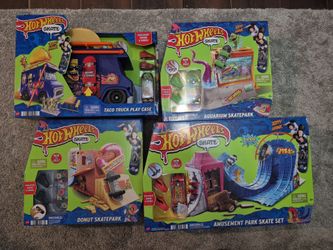 Hot wheels tony hawk skateparks