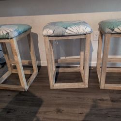 Wooden Island/ Bar Stools