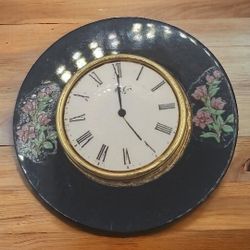 Vintage Goldtone Clock Face Pin, not a working clock, just an image