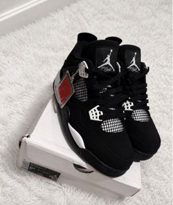 Jordan 4 white thunder